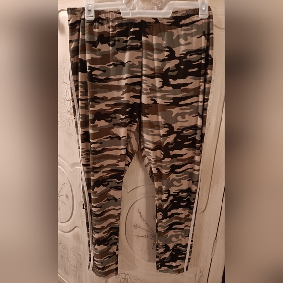 Camouflage Leggings - Picture 1 of 6